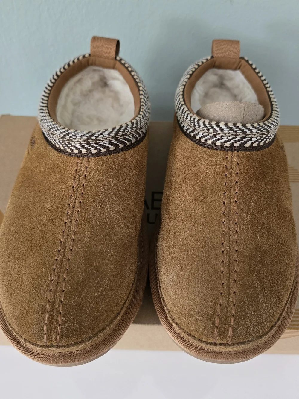 Koolaburra By UGG Kids Brown Slip-On Cozy Shoe Downtown Casual